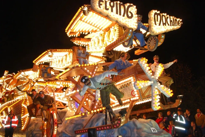 Burnham-on-Sea-and-Bridgwater-illuminated-Carnivals