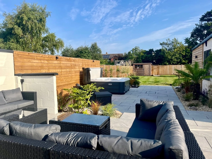Somerset-beach-holidays-dog-friendly-with-hot-tub