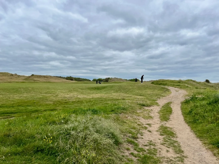 berrow-golf-club-dunes-coastal-walking-path-somerset