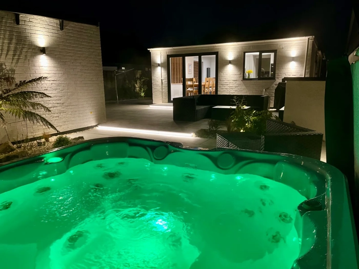 high-beach-holiday-let-hot-tub-green-lighting-garden-night-berrow-somerset