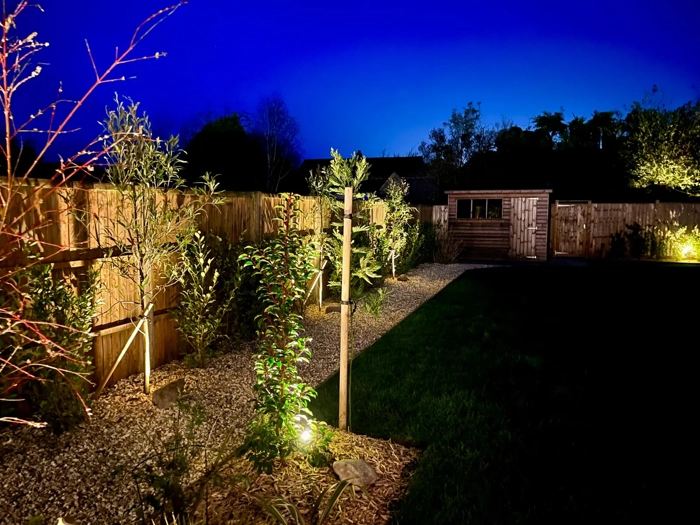 high-beach-holiday-let-landscaped-garden-pathway-berrow-somerset