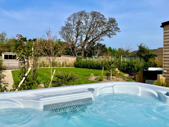 high-beach-hot-tub-garden-view-berrow-brean-somerset